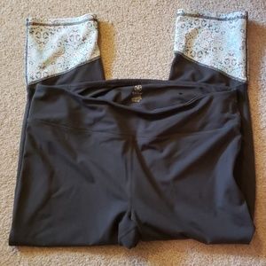 🎄BOGO🎄Capri workout pants